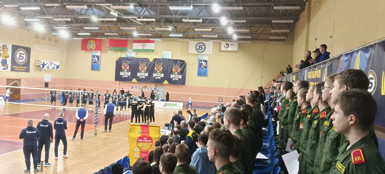 IMG 5e182390edd3d11f808df7364193f122 V